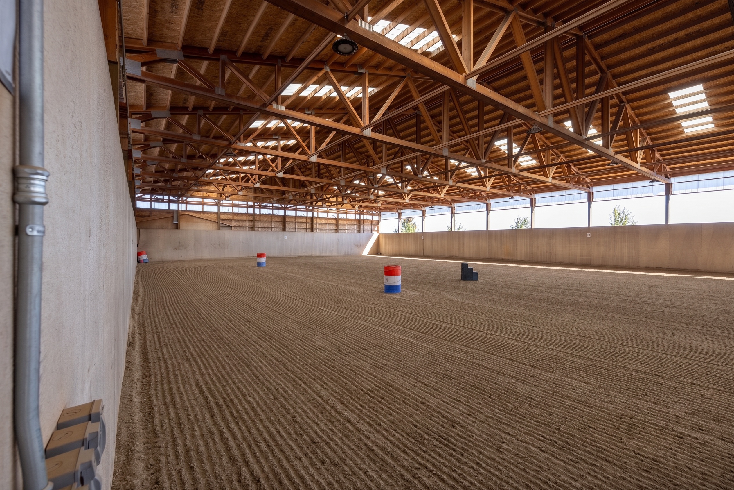 16,320 sq ft indoor arena